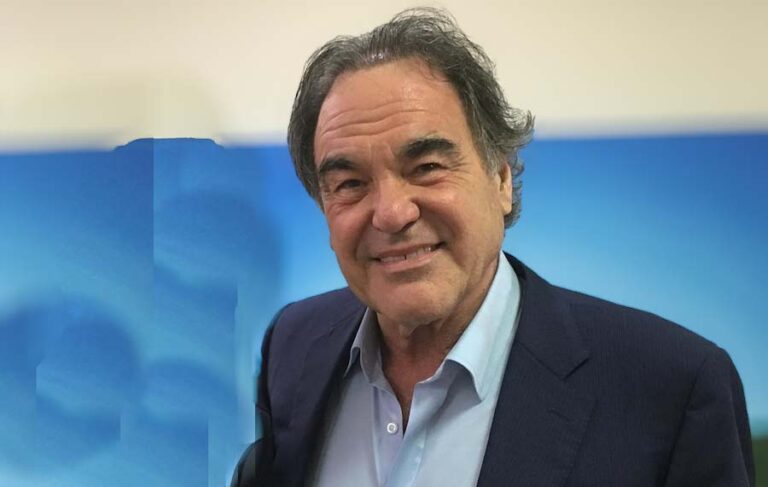 Oliver Stone ABD’nin Rusya’ya yönelik planları hakkında beklenmedik bir açıklama yaptı