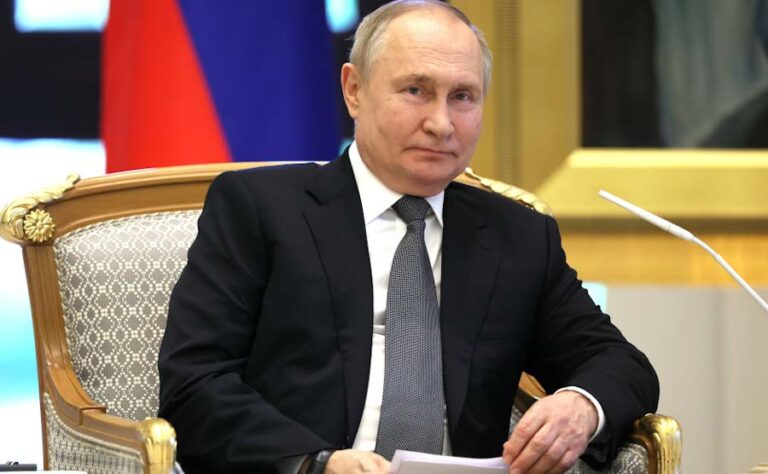 Putin: “Yeni yılda Moskova ve Ankara ikili siyasi diyaloğu geliştirmeye devam edecek”