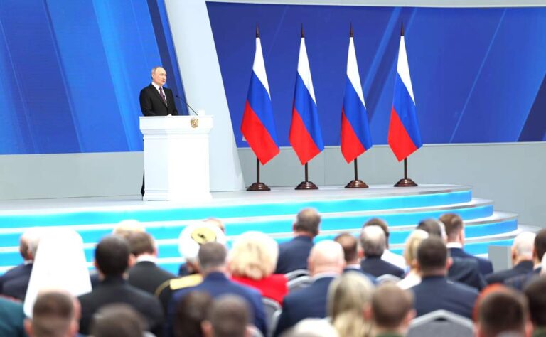 Analistler Putin’in konuşmasının Rus borsası üzerindeki etkisini değerlendirdi