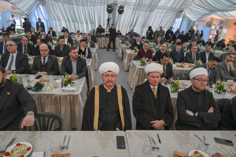 Moskova’da ramazanın ilk iftarı