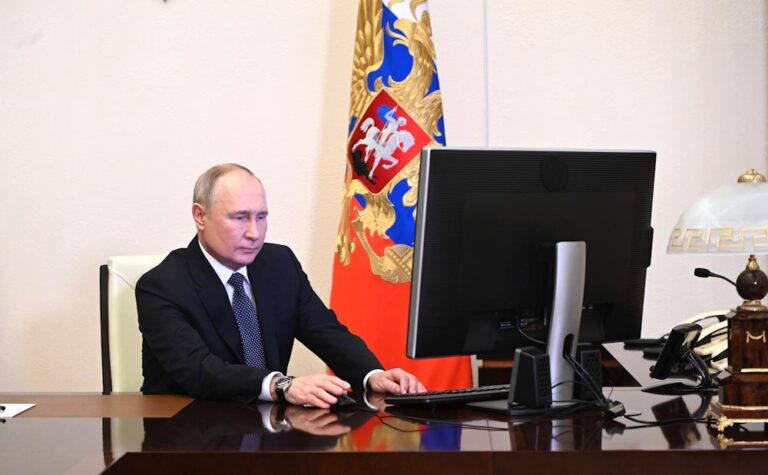 Putin, Rusya ile NATO arasında çatışmanın mümkün olduğunu söyledi