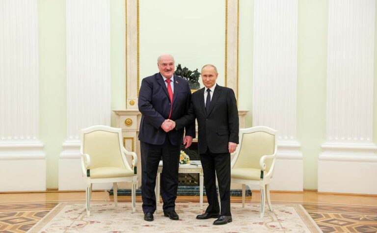 Lukaşenko: “Zelenskiy’in yetkileri Mayıs’ta sona eriyor”