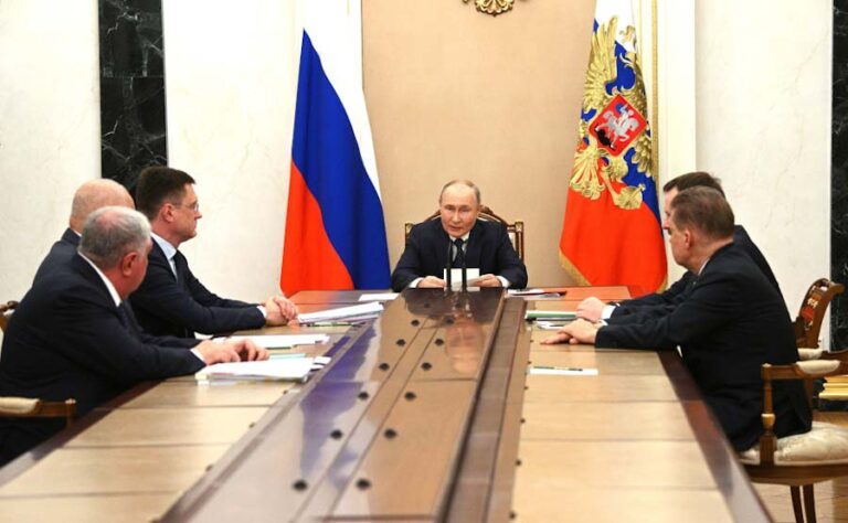 Putin yılbaşından bu yana Rusya’daki petrol üretim hacmini açıkladı