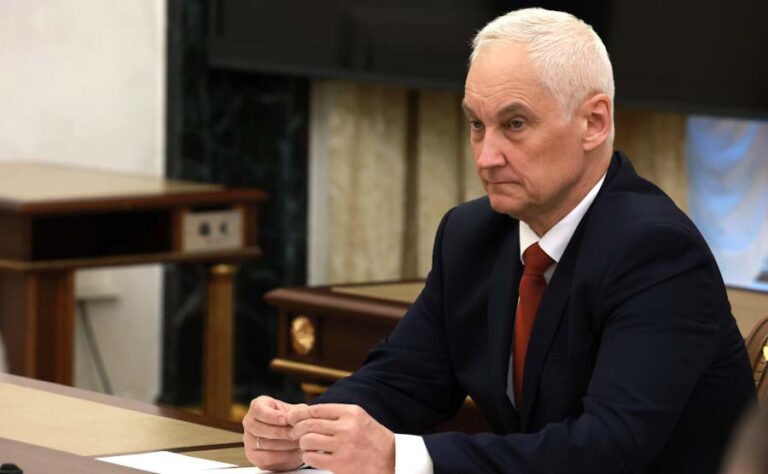 Belousov’dan ABD provokasyonlarına karşı Karadeniz’de önlem talimatı
