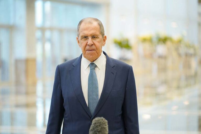 Lavrov: Ukrayna’da çözüm için henüz ciddi teklifler gelmedi.