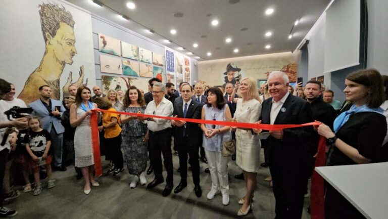 Moskova’da Nâzım Hikmet Kültür Merkezi açıldı