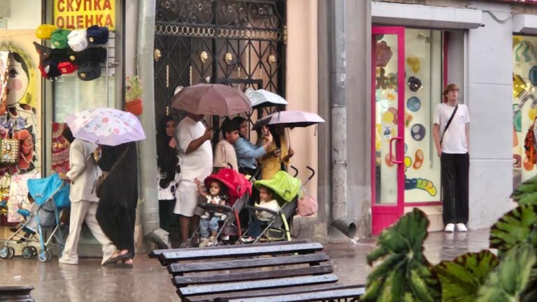 Uzmanlar Moskova’da değişken hava koşullarına karşı uyardı