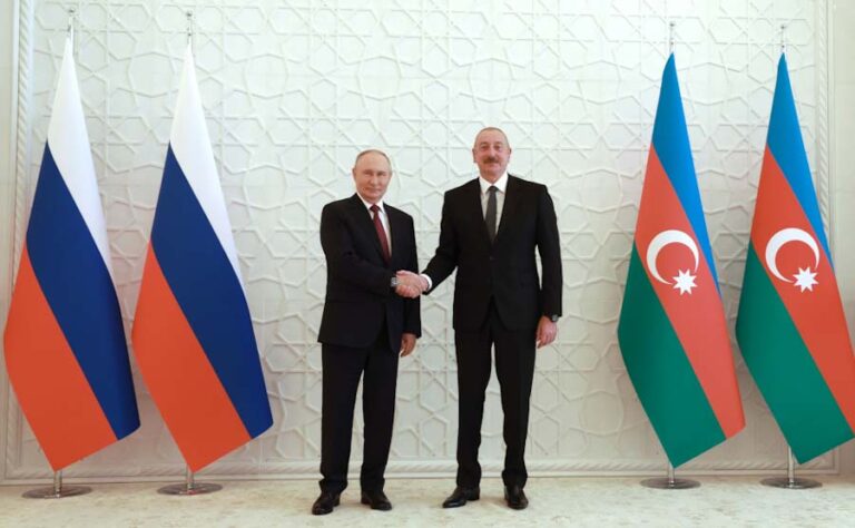 Aliyev ile Rusya Devlet Başkanı Putin telefonda görüştü