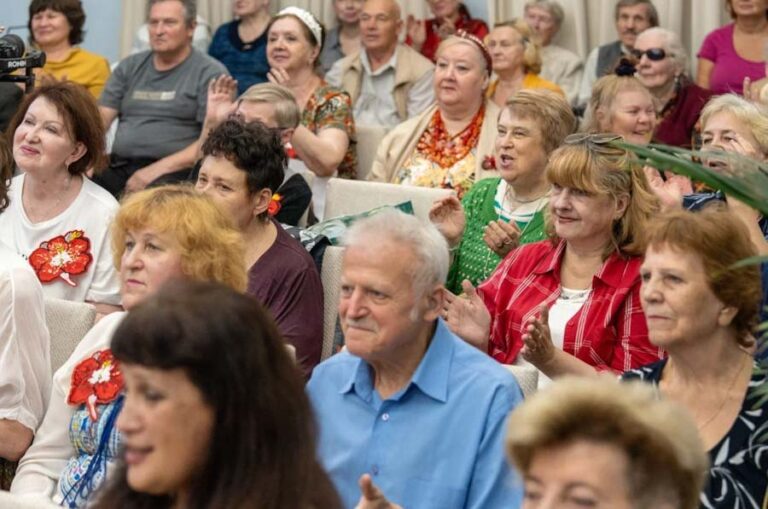 Avito rabota: Rusya’da işverenler emeklileri işe almaya daha istekli hale geliyor