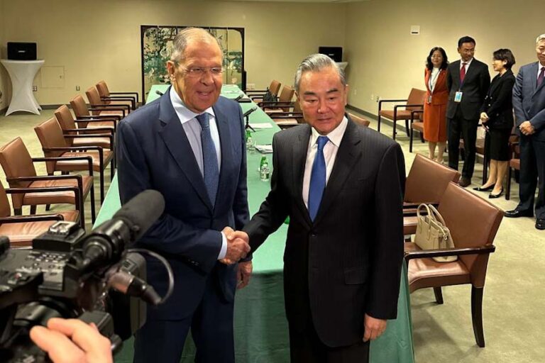Lavrov ve Wang Yi, Zelenskiy’nin BM Genel Kurulu’ndaki konuşmasını görmezden geldi