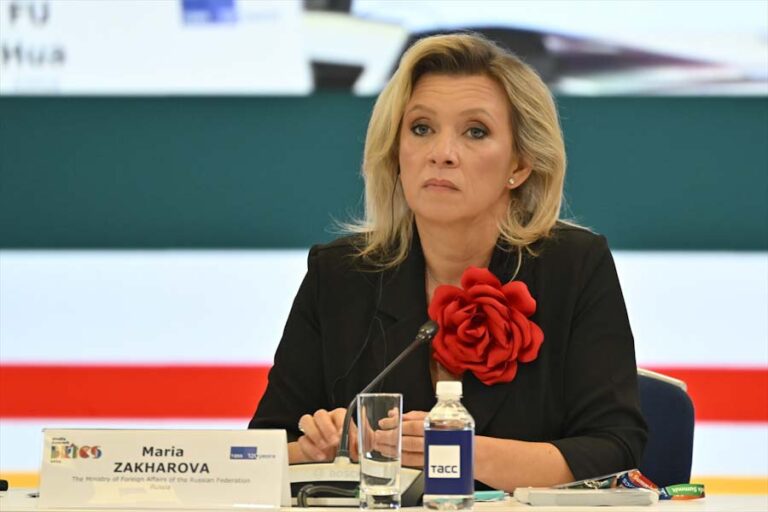 Zaharova: AB liderleri siyasi zemin kaybediyor