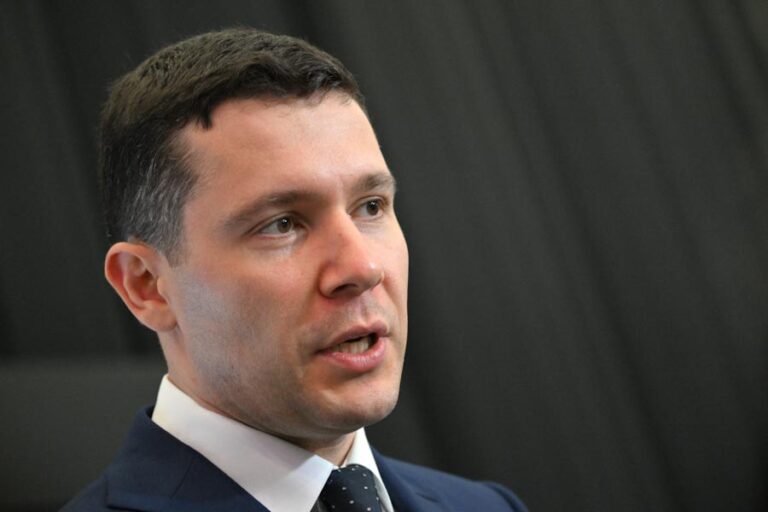 Alihanov: Rus ilaç şirketleri hem ham madde hem de nihai ürün üretiyor