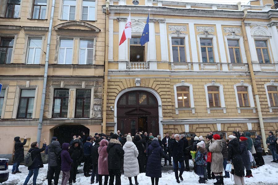 Saint Petersburg’daki Polonya Konsolosluğu kapatıldı