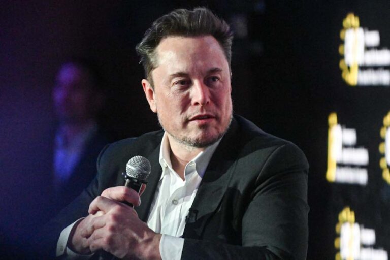 Elon Musk: Ukrayna ordusu Starlink’in kullanım koşullarını ihlal etti