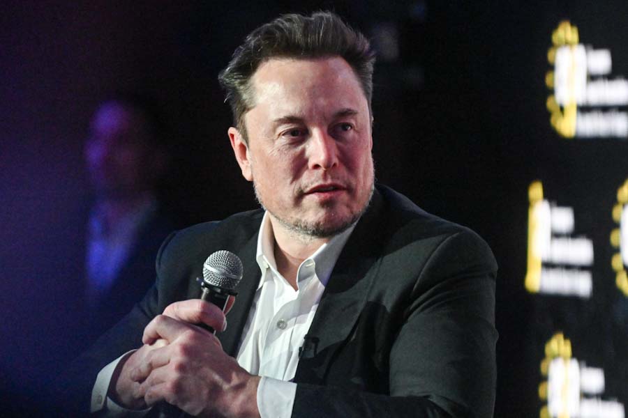 Elon Musk: Ukrayna ordusu Starlink’in kullanım koşullarını ihlal etti