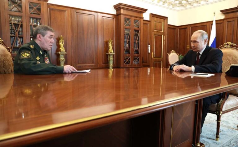 Putin’in ilan ettiği Paskalya ateşkesi yürürlüğe girdi