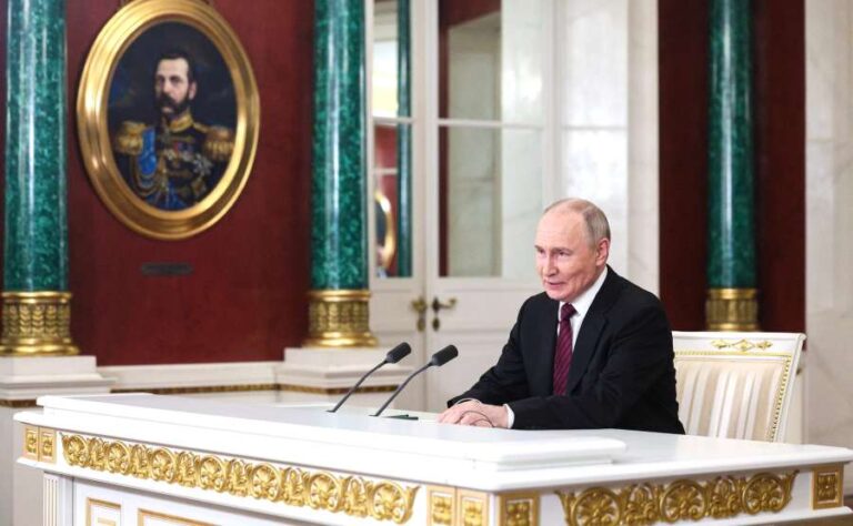 Putin, BRICS zirvesinin oturumuna video bağlantısıyla katılacak