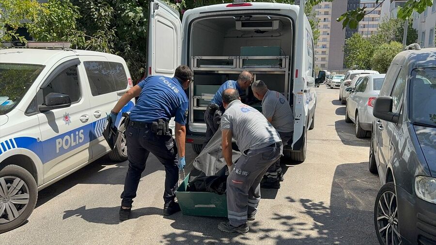 Antalya’da Rus uyruklu kişi evinde ölü bulundu