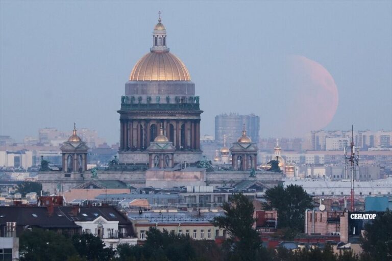 Sankt-Peterburg’da yabancı işçiler için patent ücreti artacak