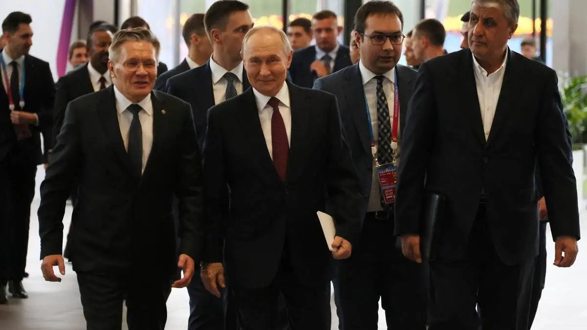 Putin: Barışçıl nükleer enerji uluslararası işbirliğinin temeli
