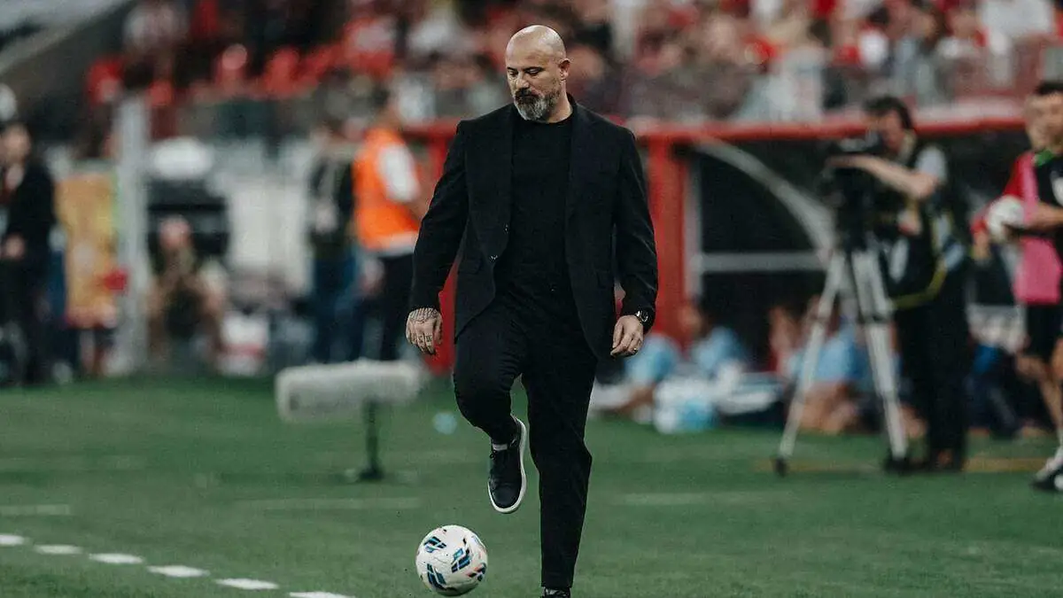 Spartak Moskova teknik direktörüne bir ay diskalifiye