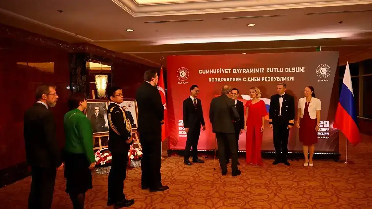 Cumhuriyetin_102._yili_Moskovada_resepsiyonla_kutlandi-30102025-11