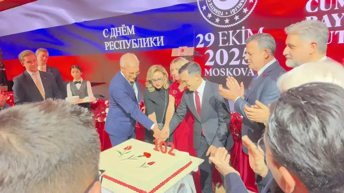 Cumhuriyetin_102._yili_Moskovada_resepsiyonla_kutlandi-30102025-2