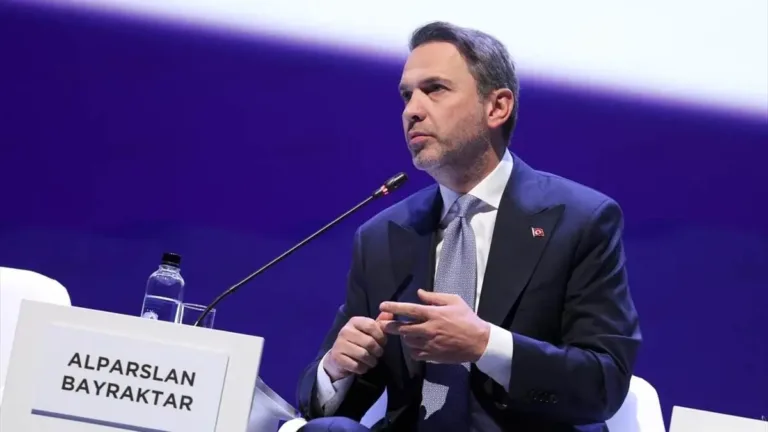 Bakan Bayraktar: “Rusya ile enerji işbirliği uzun vadeli bir ortaklık”