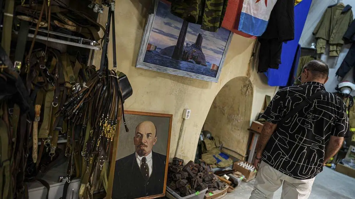 Hediyelik_esya_magazasi-03102025-11