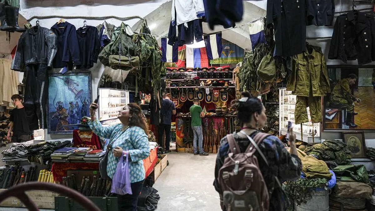 Hediyelik_esya_magazasi-03102025-12