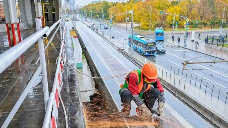 Sobyanin göçmen patent ücretini 10 bin rubleye çıkardı