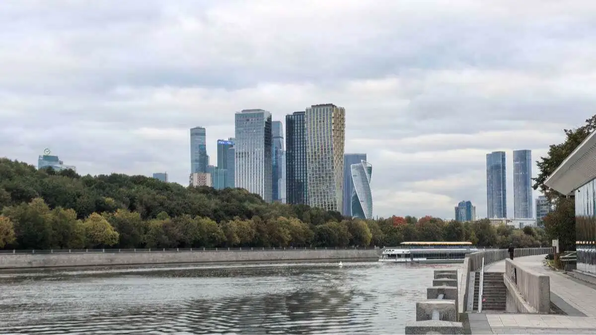 Moskova_City_hava_durumu-04102025-1