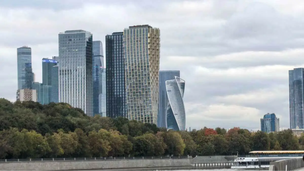 Moskova_City_hava_durumu-04102025-3