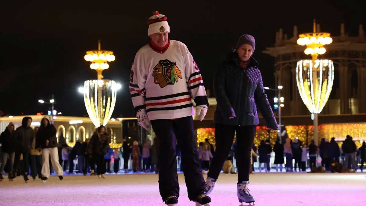 Moskova_VDNH_buz_pisti-30112025-21