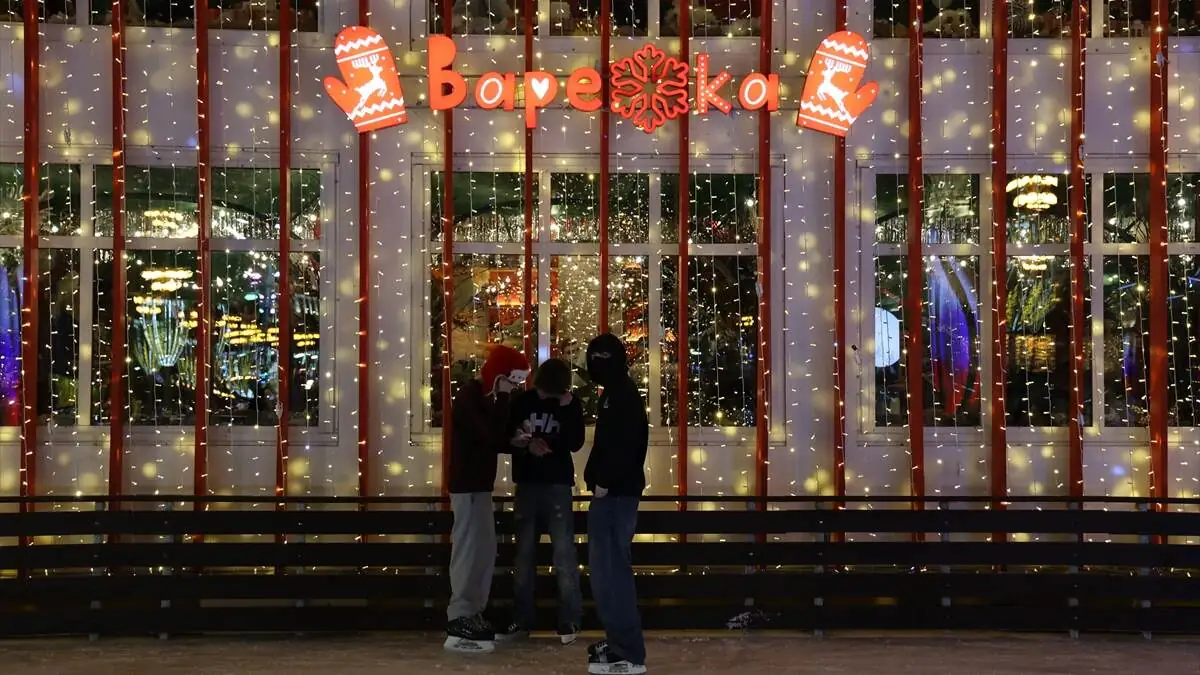 Moskova_VDNH_buz_pisti-30112025-9