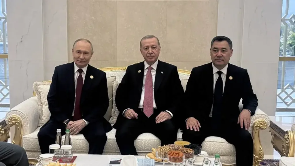 Cumhurbaşkanı Erdoğan, Rusya Devlet Başkanı Vladimir Putin ile bir araya geldi.