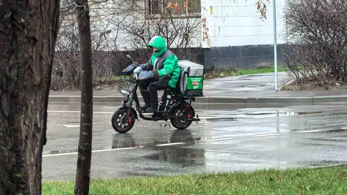 Moskova’da kuryelerin maaşı uzmanları solladı