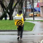 Kuryeler artık trend değil: Rusya Merkez Bankası Moskova’da en çok açık bulunan meslekleri açıkladı