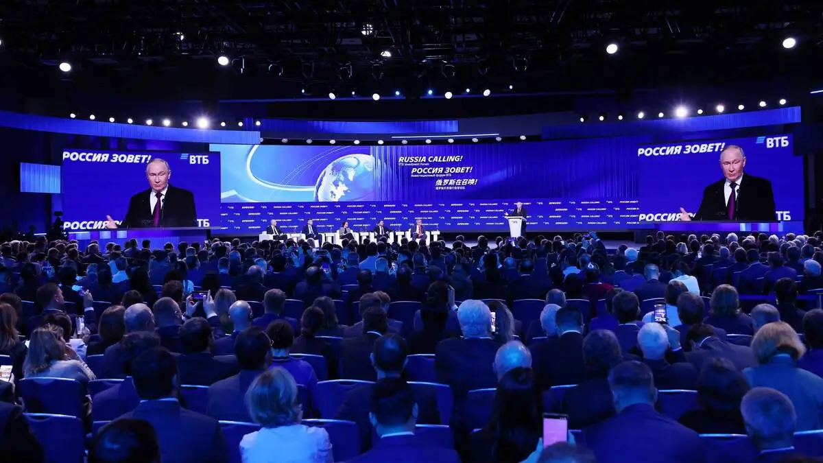 Putin: Rusya ekonomisi yumuşak iniş gerçekleştiriyor