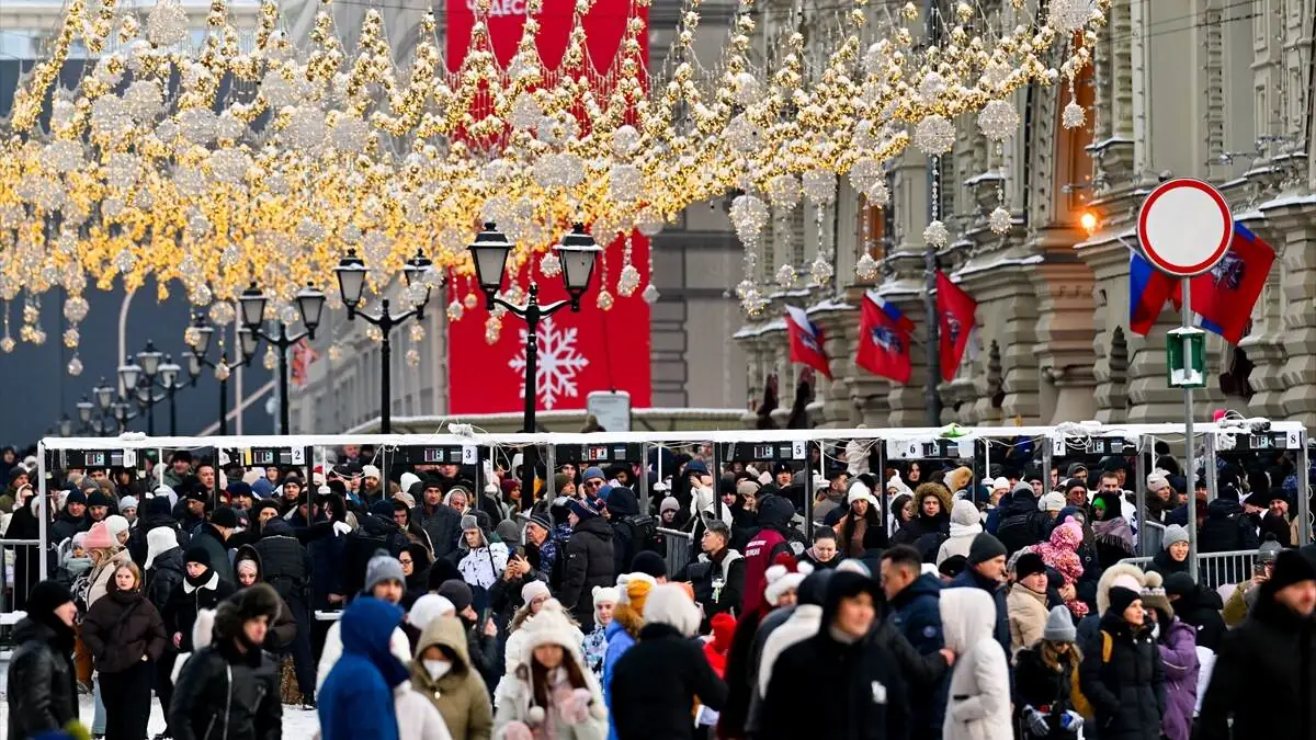 Kizil_Meydan_kis_kar_Rus_halki-05012026-1