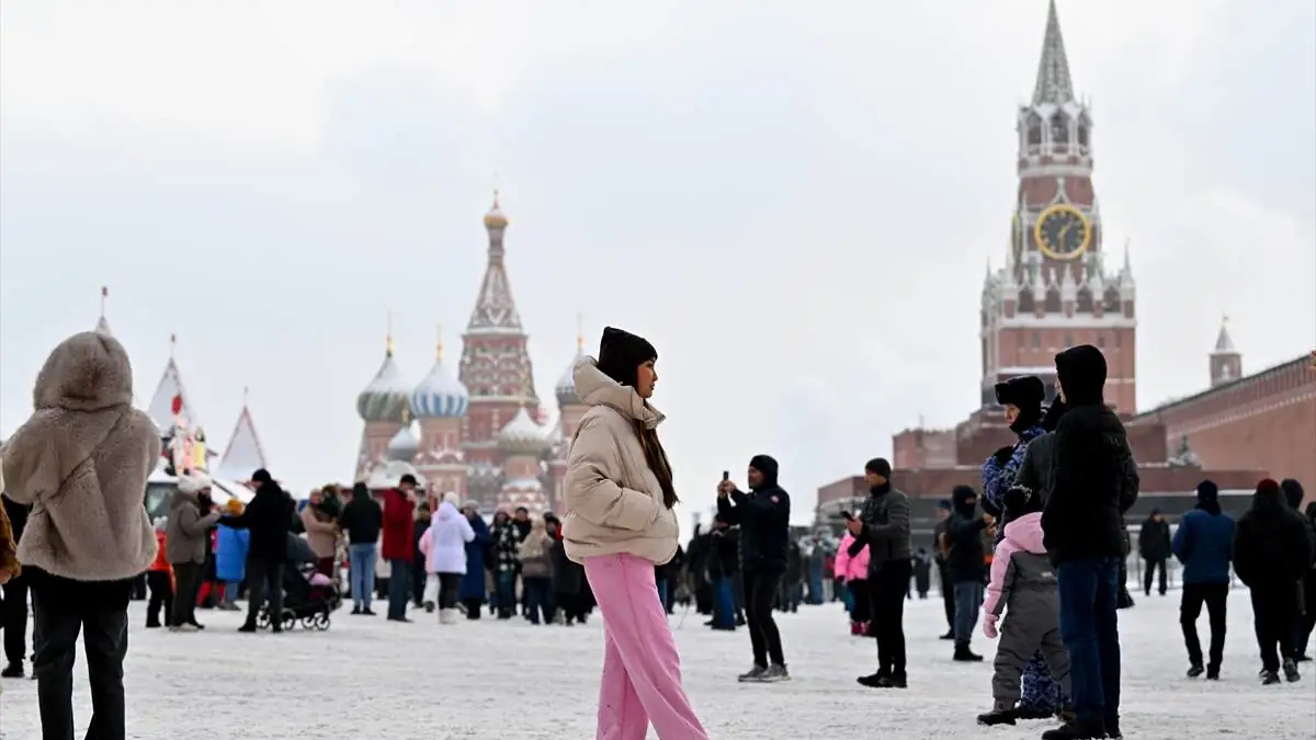 Kizil_Meydan_kis_kar_Rus_halki-05012026-14