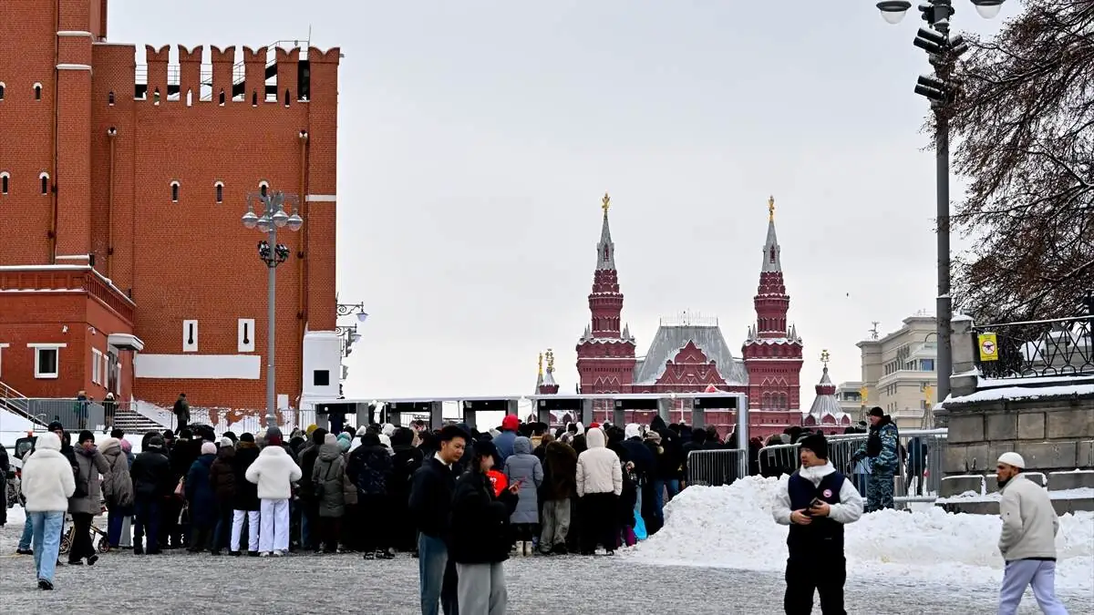 Kizil_Meydan_kis_kar_Rus_halki-05012026-18