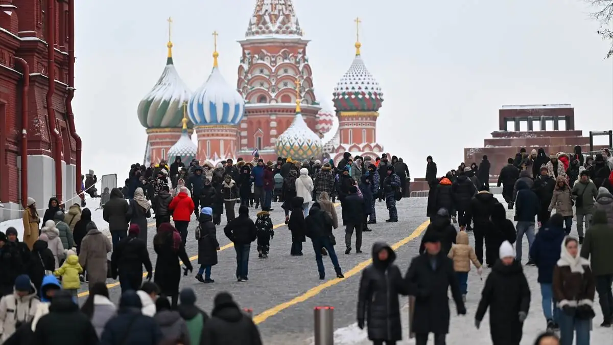 Kizil_Meydan_kis_kar_Rus_halki-05012026-20