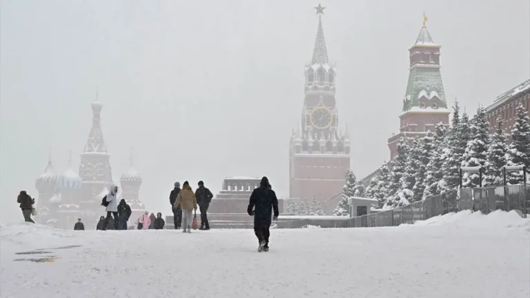 Moskova’da ani soğuma alarmı: Pazar sabahı buzlanma etkili olacak