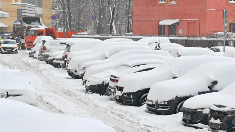 Moskova’da 55 yıllık kar rekoru kırıldı