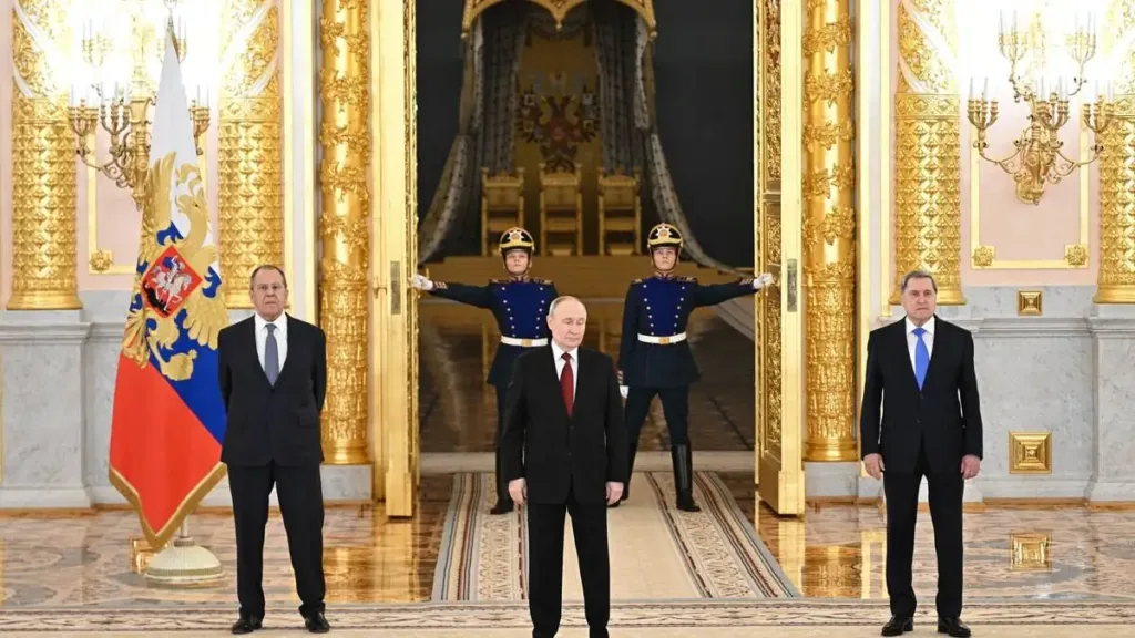 Son anket: Ruslar Putin’e ne kadar güveniyor?