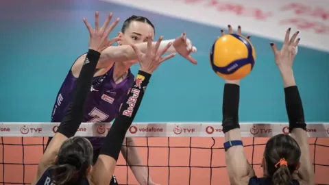 Rus voleybolcusu Lazareva’nın Türkiye’de “sayı kraliçeliği” mutluluğu