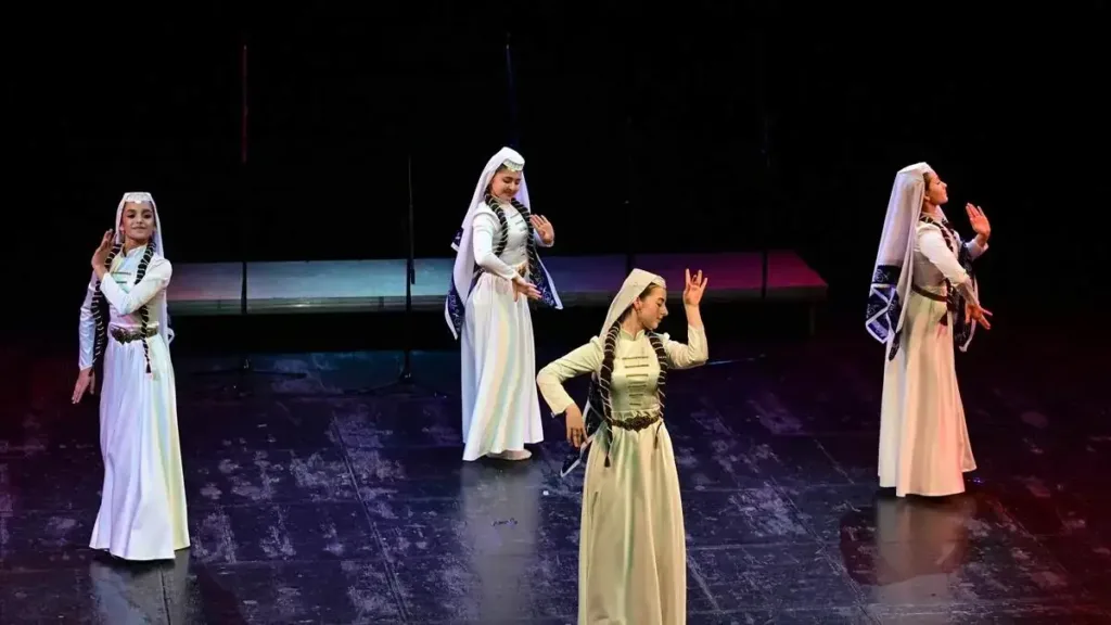 Moskova’da 23 Nisan Ulusal Egemenlik ve Çocuk Bayramı haftasında “Uluslararası Çocuk Şenliği” yapıldı