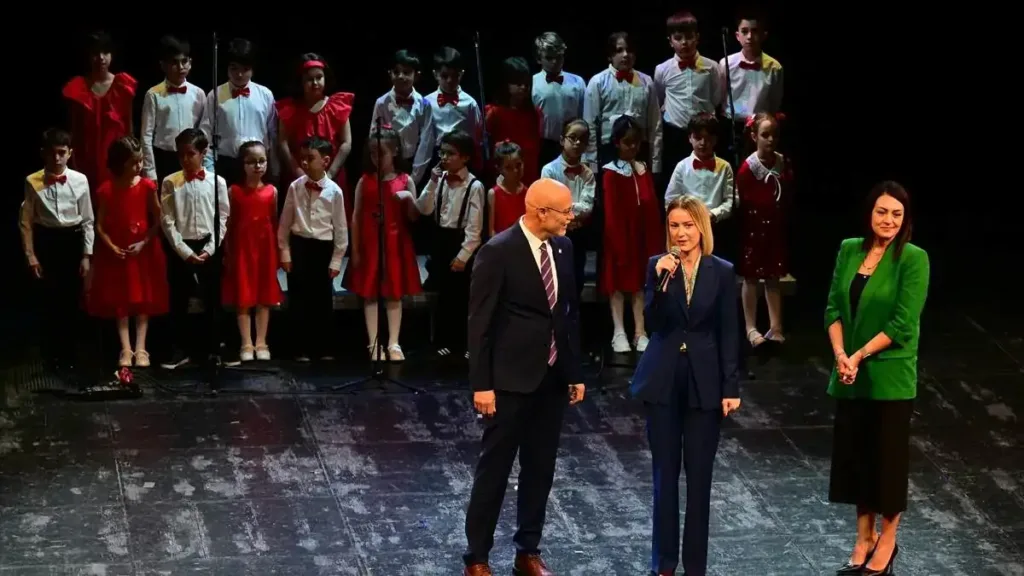 Moskova’da 23 Nisan Ulusal Egemenlik ve Çocuk Bayramı haftasında “Uluslararası Çocuk Şenliği” yapıldı