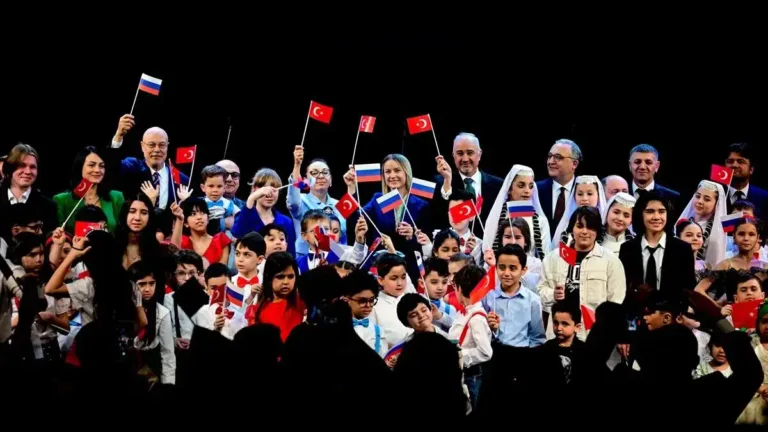 Moskova’da 23 Nisan Ulusal Egemenlik ve Çocuk Bayramı haftasında “Uluslararası Çocuk Şenliği” yapıldı
